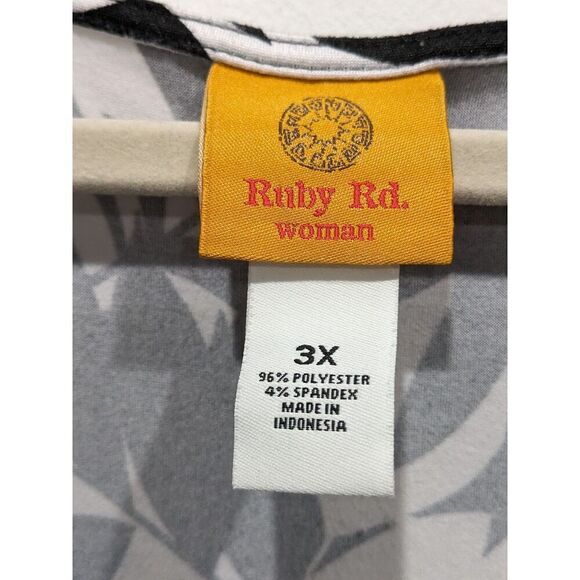 Ruby Rd Black & White Tropical Print Neon Trim 3/4 Sleeve V Neck Tunic Top, 3X - Picture 11 of 11